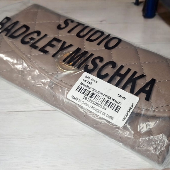 Badgley Mischka Wallet - Picture 5 of 5